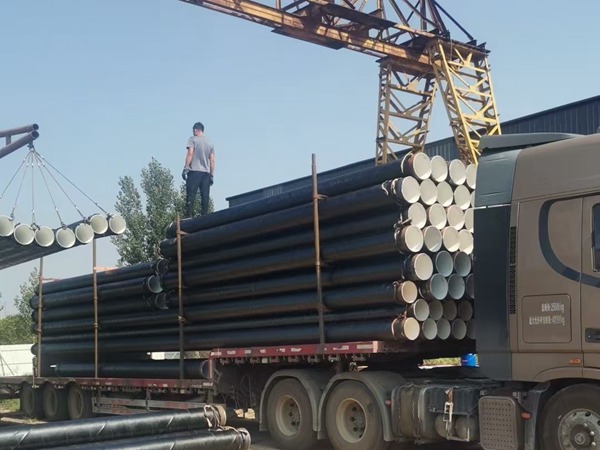 三油两布防腐钢管